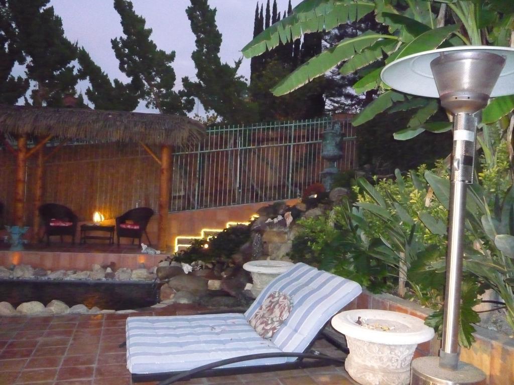 Woodland Hills Calabasas Guesthouses Los Ángeles Exterior foto